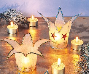 Festliches Windlicht für Weihnachten basteln: Einfache Anleitung mit Bastelvorlage