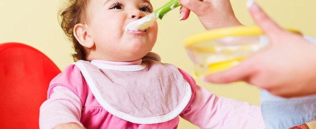 Babybrei-Rezepte: 8 leckere Ideen für Babybrei zum Nachkochen