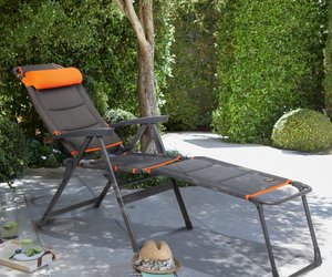 Urlaubshighlight: Aldi verkauft Camping-Liegestuhl zum halben Preis