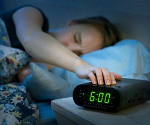 Warum sind Teenager immer müde? Und wieviel Schlaf brauchen sie wirklich?
