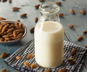 Die gesunde Alternative: Mandelmilch selber machen