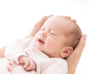 Neugeborenen-Screening: Warum dieser Bluttest beim Baby so wichtig ist