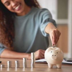 Staatlich geförderte Altersvorsorge: 7 Gründe, warum die Riester-Rente gerade für Familien mit kleinem Budget lohnenswert ist