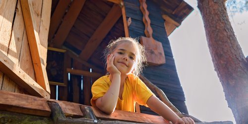 Stelzenhaus für Kinder: 4 traumhafte Modelle für euren Garten
