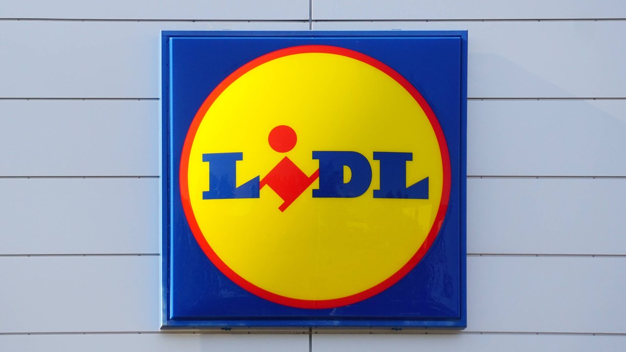 Bei Lidl gibt es die clever kombinierte Brat- und Auflaufform.