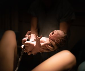 Lotusgeburt: Ein immer beliebterer Geburtsritual-Trend