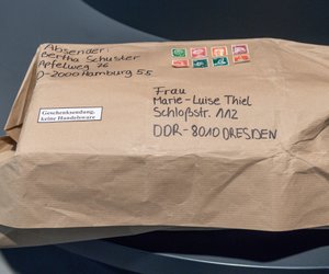 Kaffee, Seife, Schoki: 11 Dinge, die im Westpaket kaum fehlten