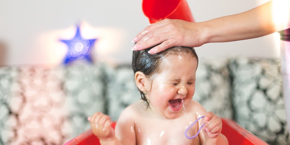 Haare Waschen Ohne Tranen 15 Wertvolle Tricks Familie De