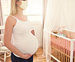 Neugeborene mit Corona infiziert: Noch ist unklar, wie das geht